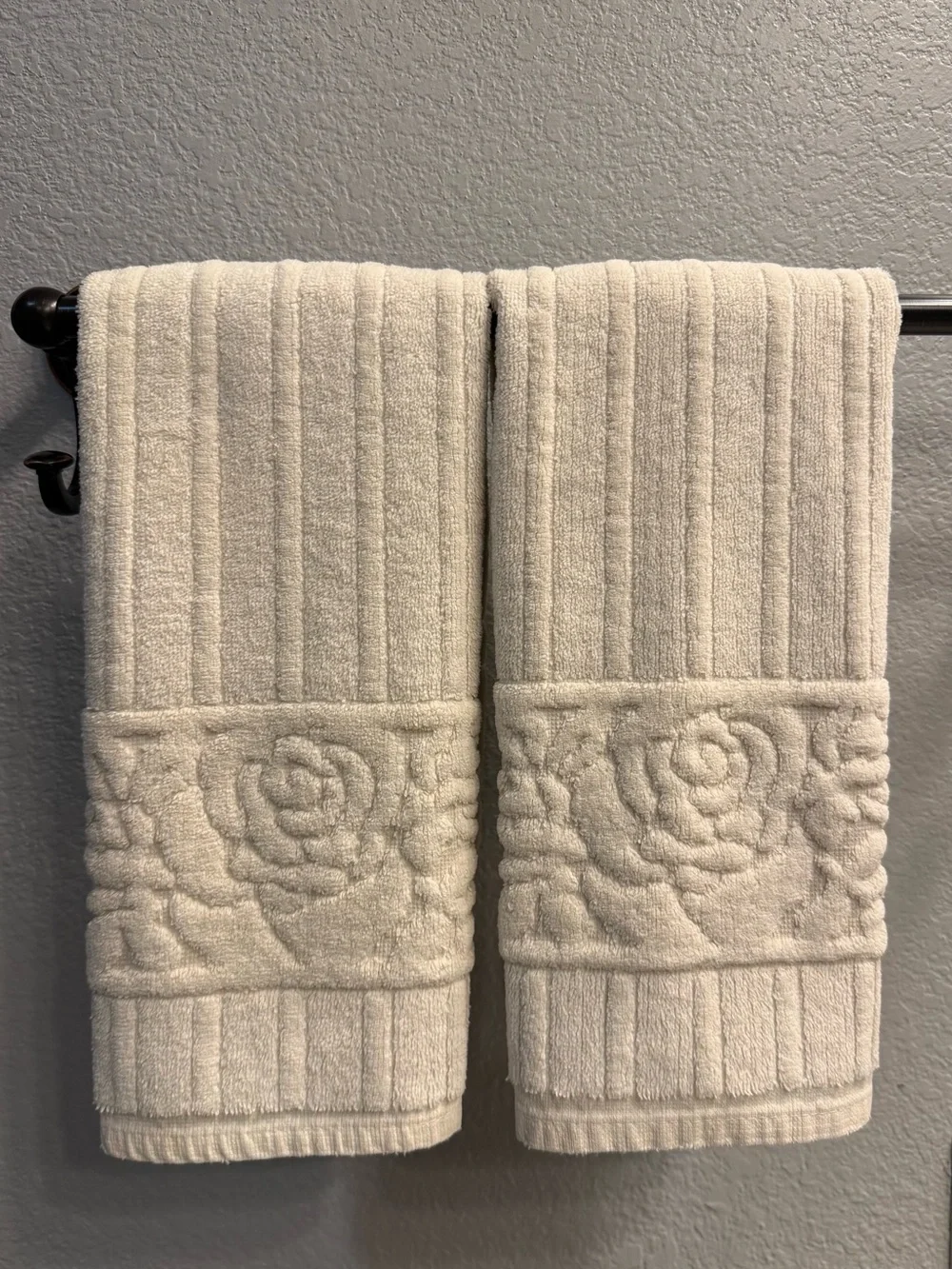 Vintage Pair St. Mary'sFieldcrest Jacquard Floral Cream Hand Towel 1970 Made USA
